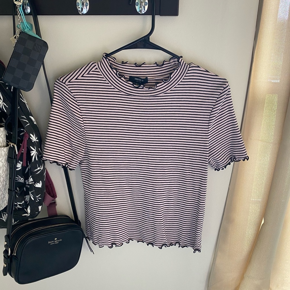 Striped crop top 🎀